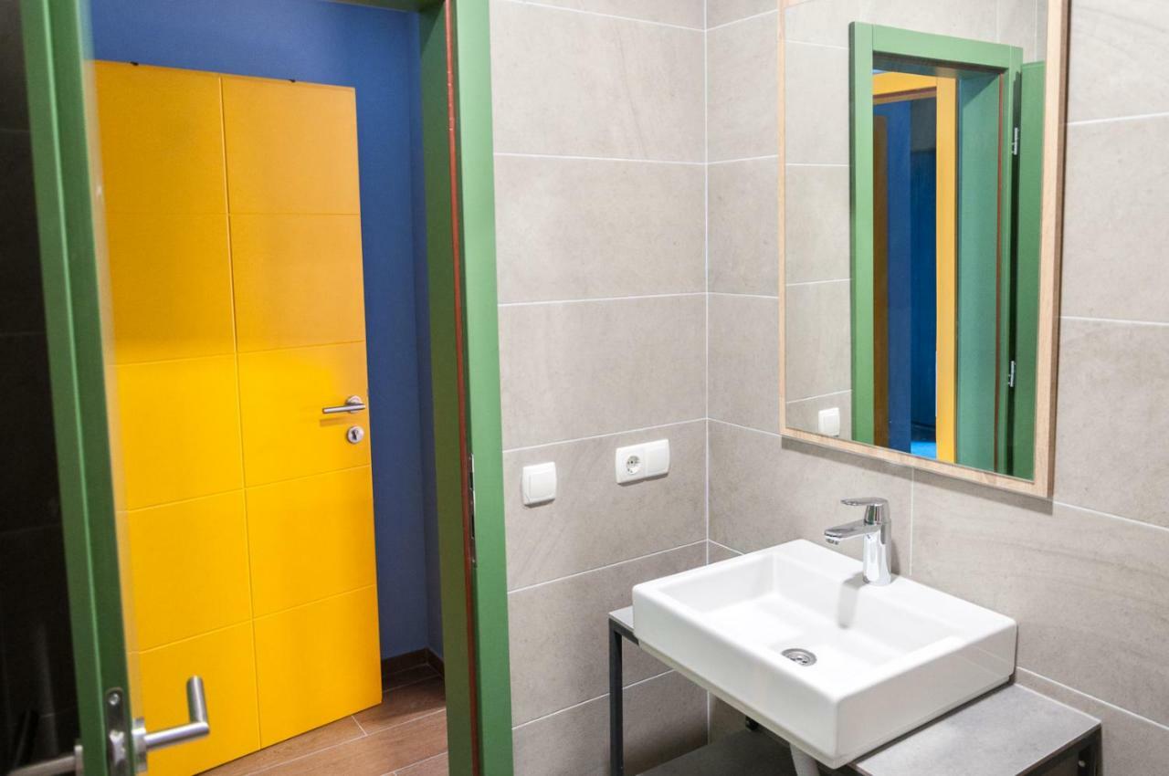 Ura Hostel Прізрен Екстер'єр фото